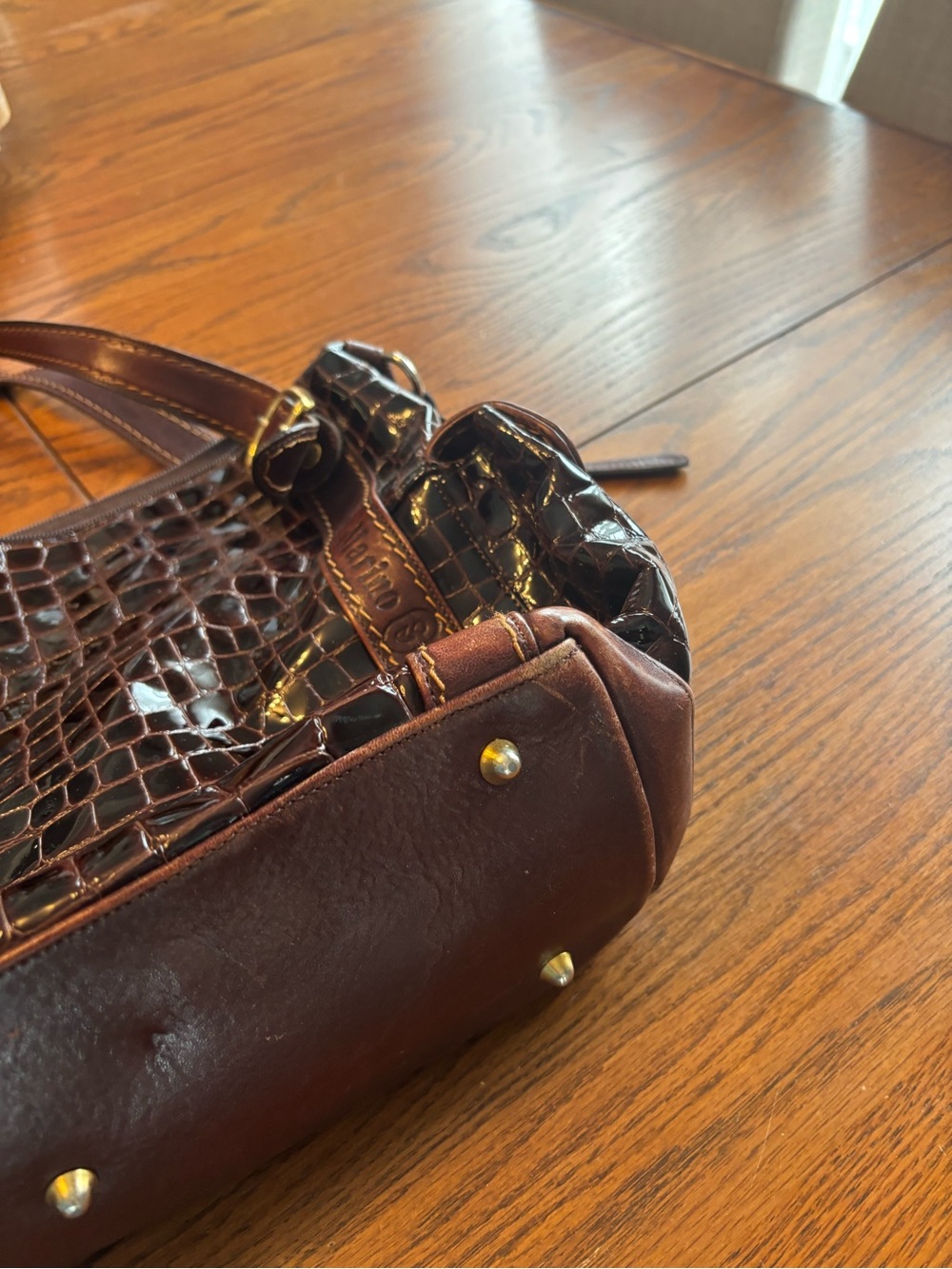 Marino orlandi handbag purse tote crocodile embossed brown patent leather gold - Picture 6 of 14